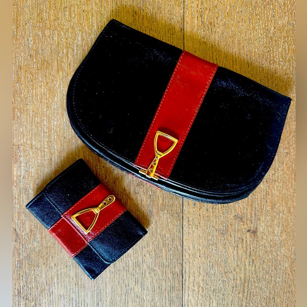 Vintage Oscar De La Renta wallet and key holder